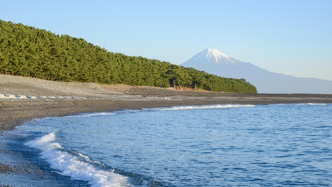 【スタンダード】「三保松原」まで徒歩1分。朝夕で変わる松と富士の風景を眺める